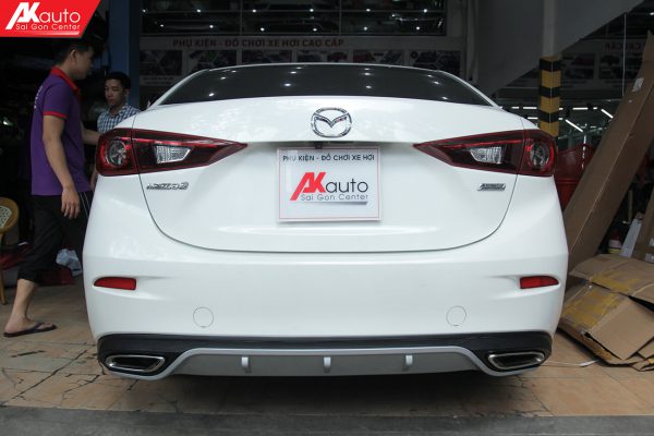 Độ lip ốp chia pô cản sau xe mazda 3